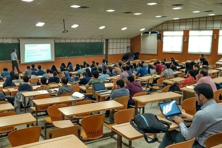 وزارت علوم مهلت دفاع از پایان نامه ها را تمدید کرد