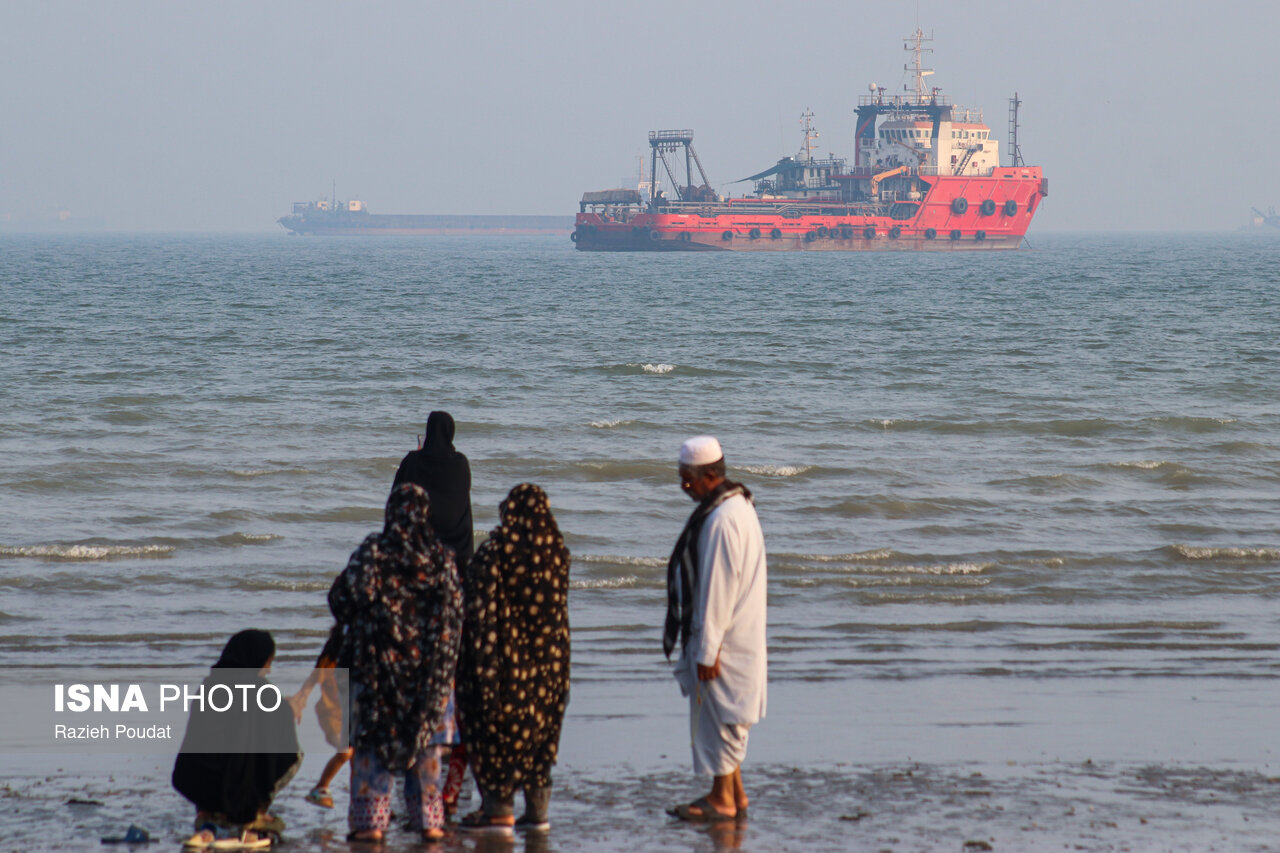 تصاویر: اهالی سورو؛ شاهدان تنگه هرمز تصاویر: اهالی سورو؛ شاهدان تنگه هرمز