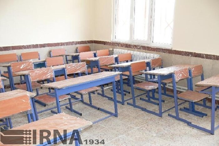 مدارس نیمهتمام، کمبود تجهیزات و تاخیر در توزیع برخی کتب؛ چالشهای آموزش و پرورش زنجان
