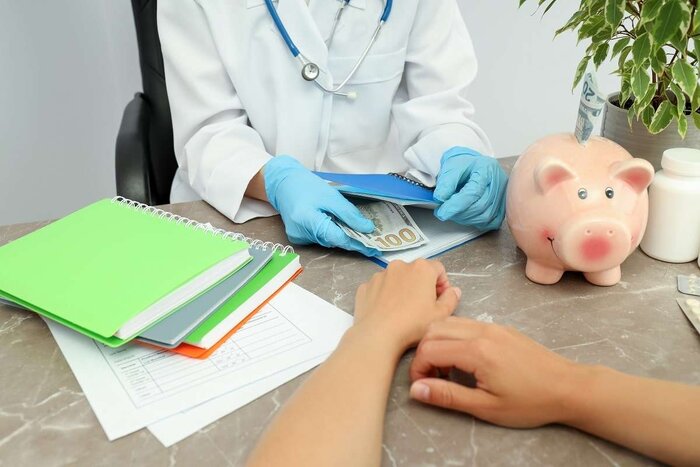 دریافت وجه خارج از تعرفه، چالشی در نظام سلامت
