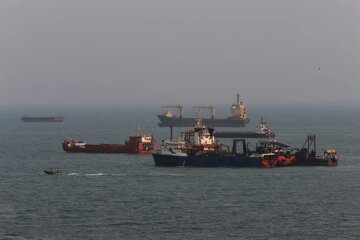 6461183