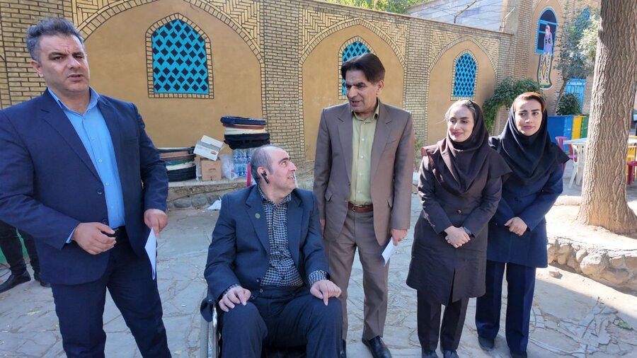 گردهمایی بزرگداشت مقام سالمند در سنندج برگزار شد