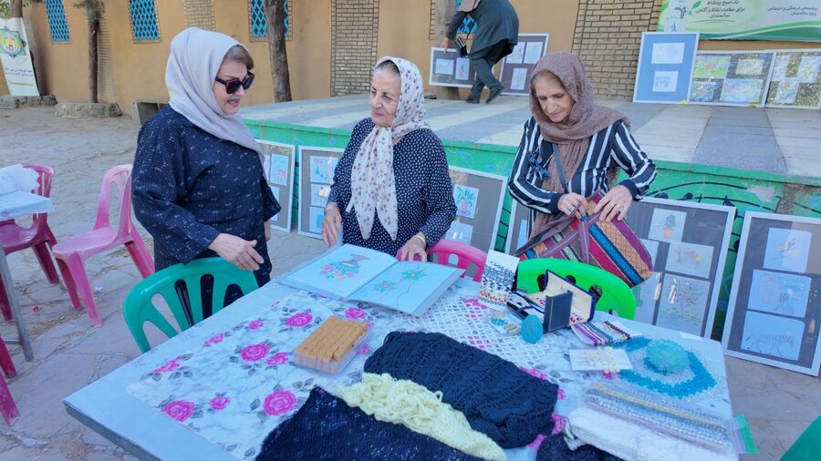 گردهمایی بزرگداشت مقام سالمند در سنندج برگزار شد