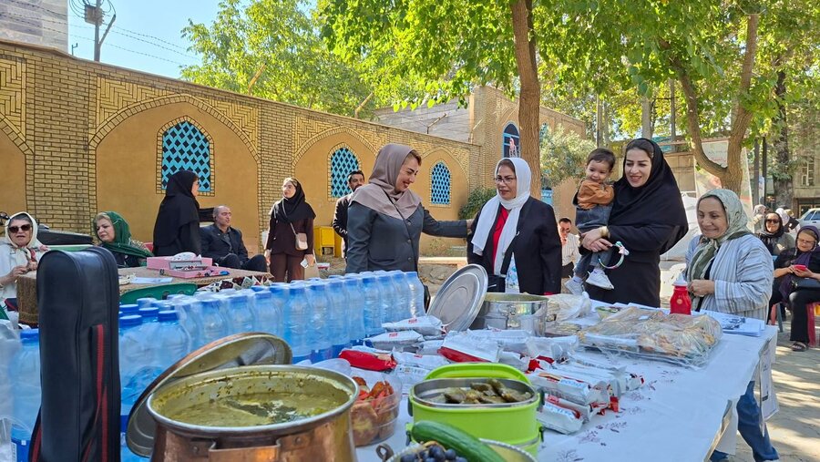 گردهمایی بزرگداشت مقام سالمند در سنندج برگزار شد