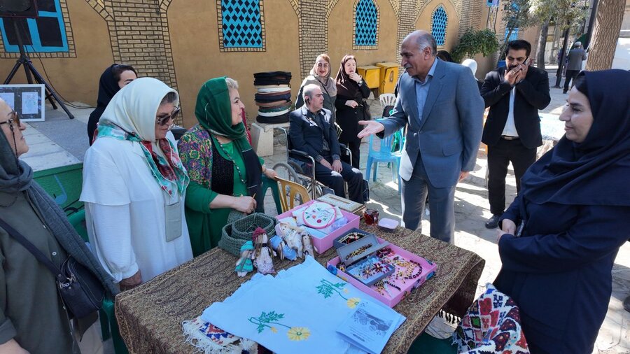 گردهمایی بزرگداشت مقام سالمند در سنندج برگزار شد