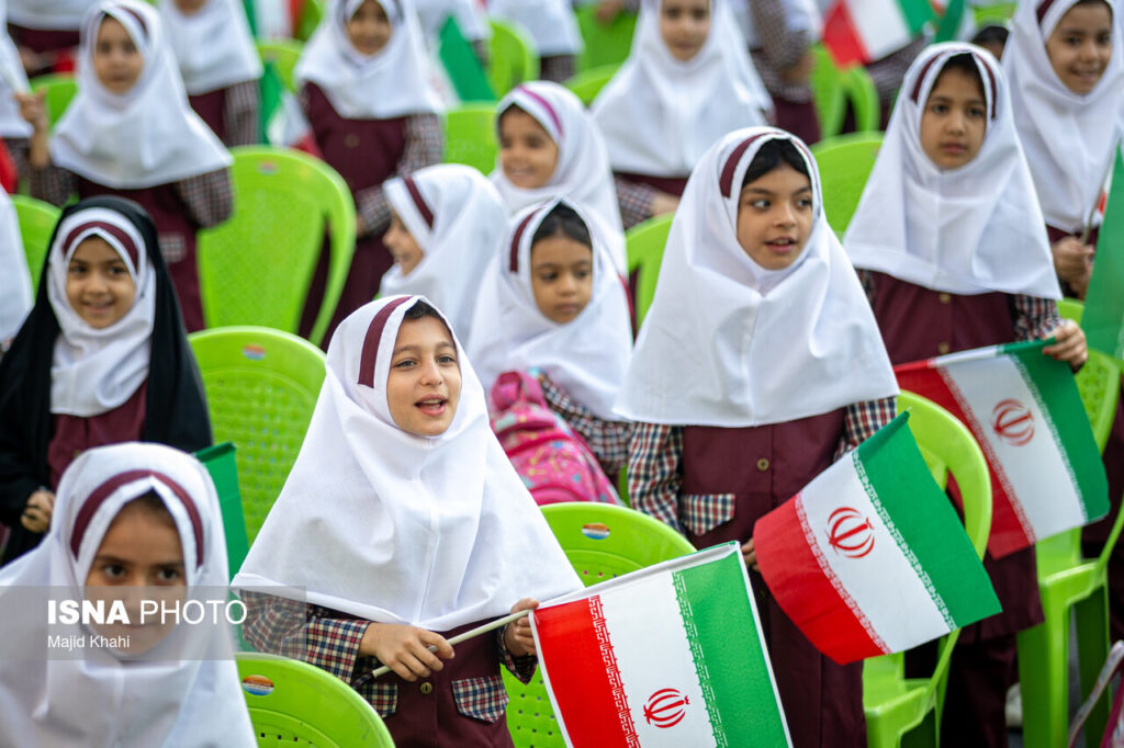 آغاز سال تحصیلی با صدای زنگ ایثار و مهر در ۱۶ ۵ میلیون دانش آموز