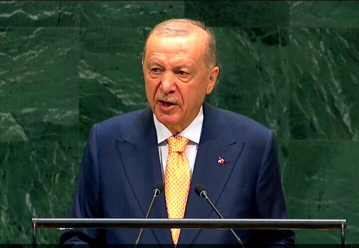اردوغان غزه بزرگ ترین گورستان کودکان جهان شده است