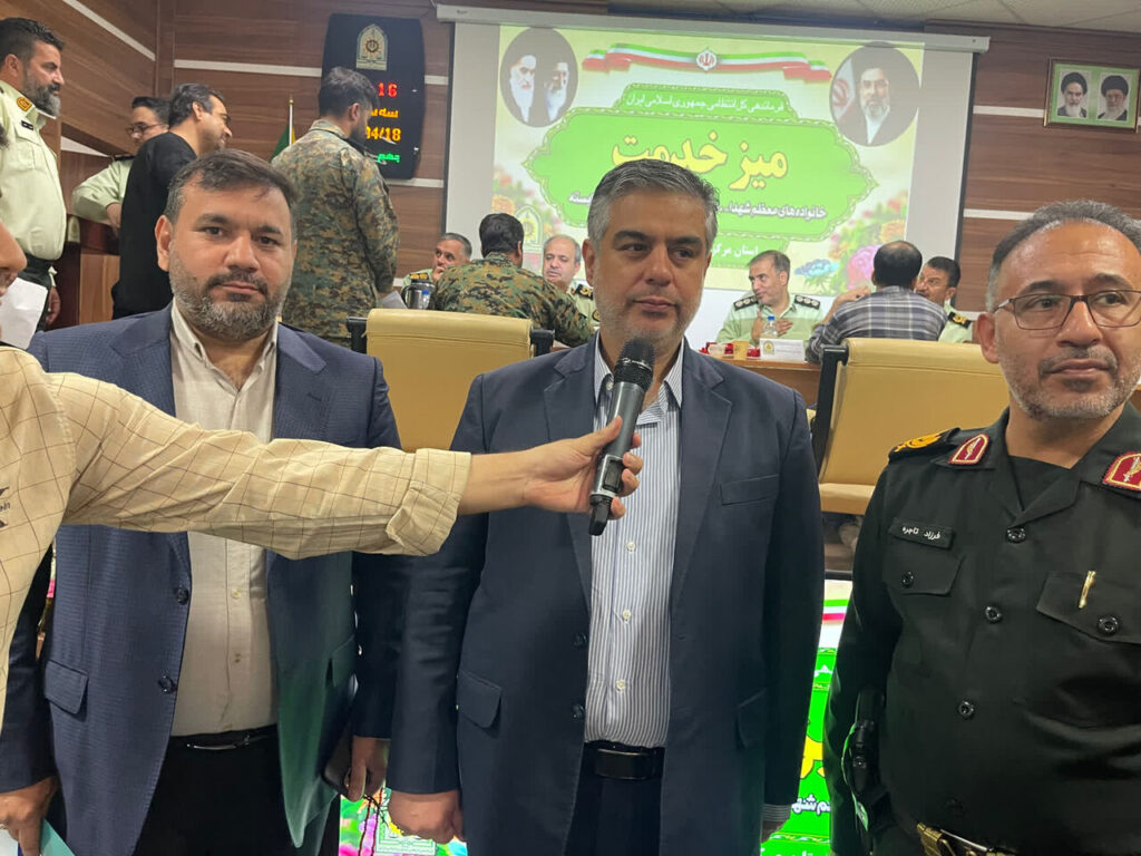 استاندار مرکزی میز خدمت فراجا راهکاری مؤثر برای رفع مشکلات کارکنان و بازنشستگان