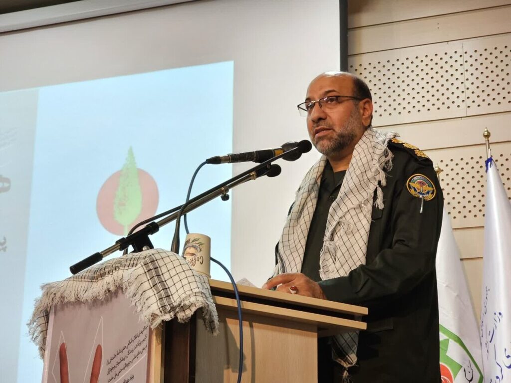 ایستادگی ملت ایران در برابر جبهه کفر و نفاق بار دیگر به نمایش درآمد