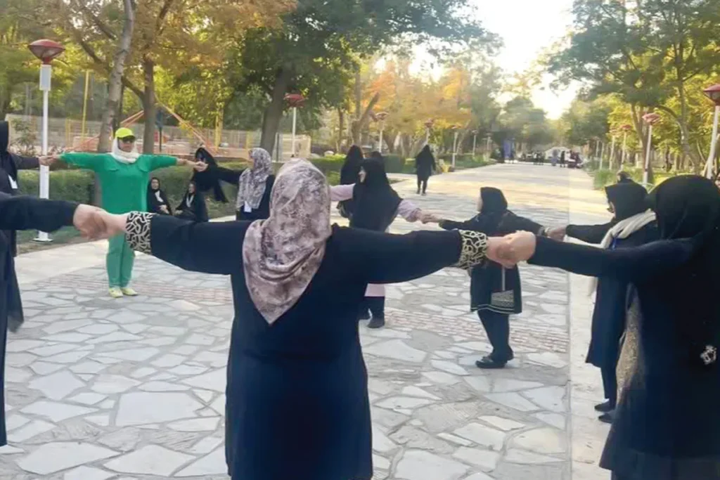 بوستان های مشهد به زودی دوستدار سالمندان می شوند