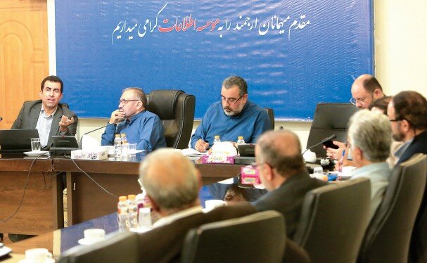 تاب آوری اقتصادی کلید حل مشکلات معیشتی مردم