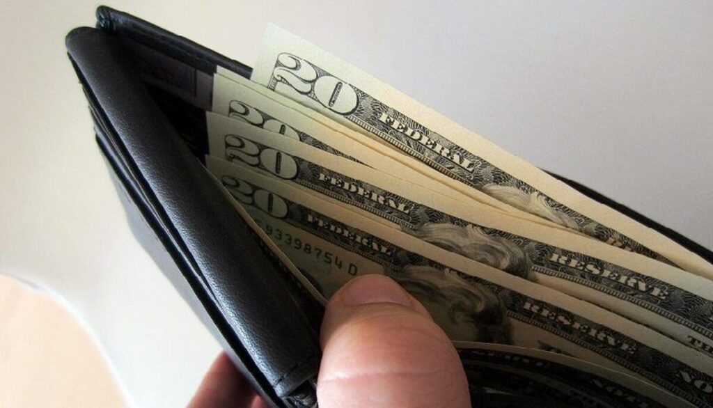 جزئیات واریز یک میلیون تومان به کیف پول کارکنان دولت