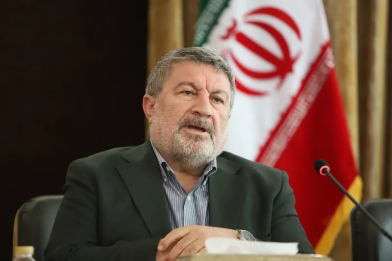 جنگ ادامه دارد گفت وگو کلید عبور از بحران ها است