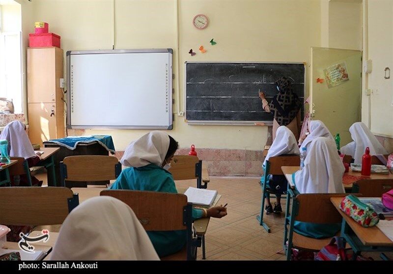 غیرحضوری شدن مدارس هرمزگان تا دو ماه آینده صحت ندارد