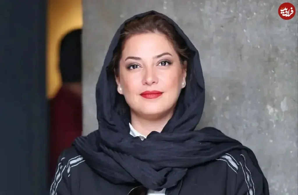 لحظه ای از تاریخ طناز طباطبایی و هنرمندان در اکران سال ۹۹