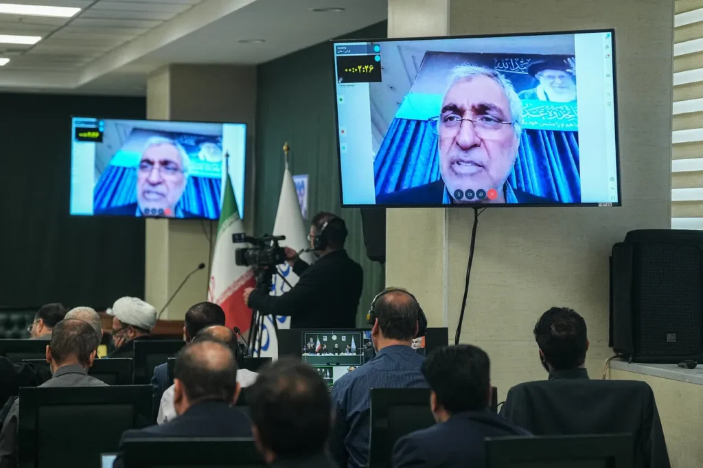 مجلس شورای اسلامی جلسه علنی را آغاز کرد بررسی طرح مقابله با نفوذ بیگانگان
