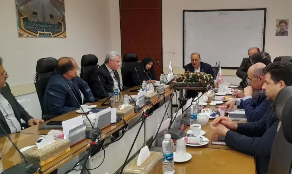 نقش کلیدی تشکل های فرهنگیان در تصمیم سازی های آموزش و پرورش