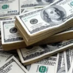 نوسانات قیمت دلار و طلا در بازار امروز ۲۳ شهریور ۱۴۰۵