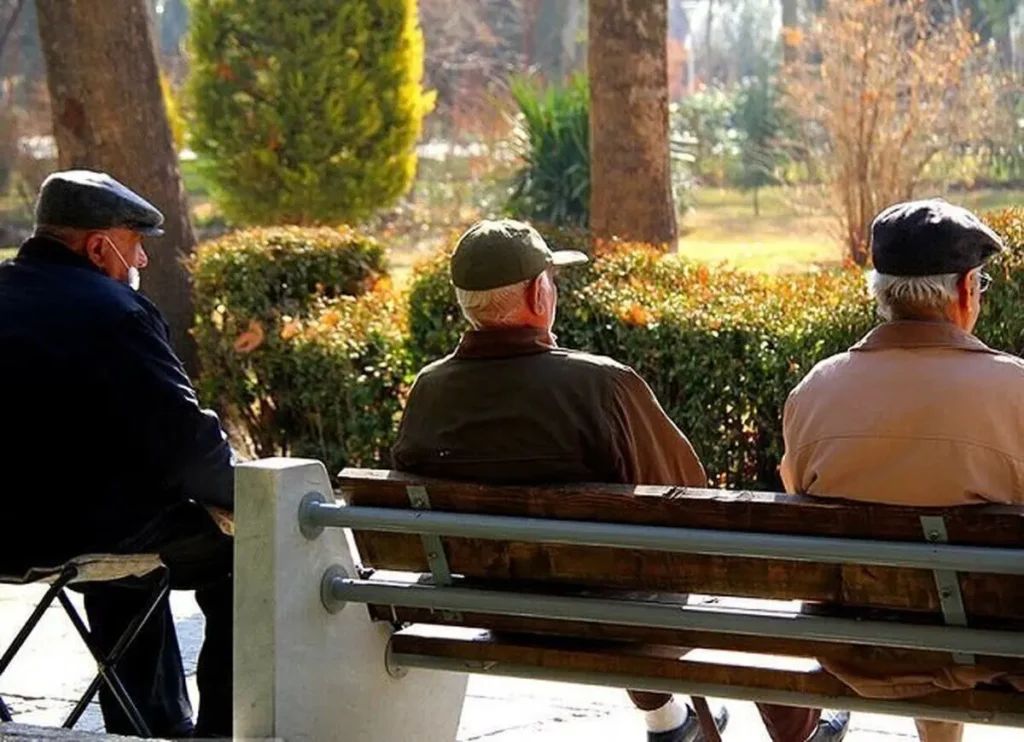 یارانه حکمت بازنشستگان نیروهای مسلح به ۸۰۰ هزار تومان رسید خبر خوش برای مستمری بگیران