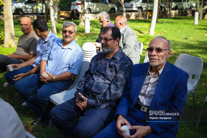 دورهمی بازنشستگان شهرداری اصفهان