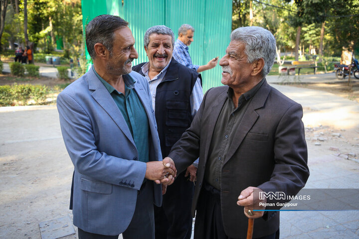دورهمی بازنشستگان شهرداری اصفهان