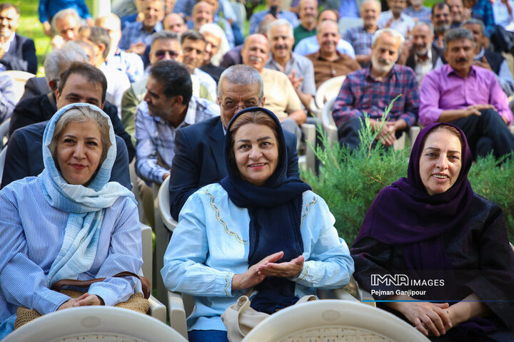 دورهمی بازنشستگان شهرداری اصفهان