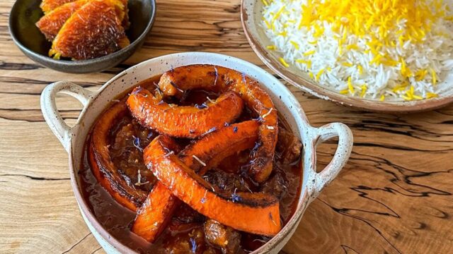 آموزش آشپزی طرز تهیه خورش کدو حلوایی با مرغ و رب انار