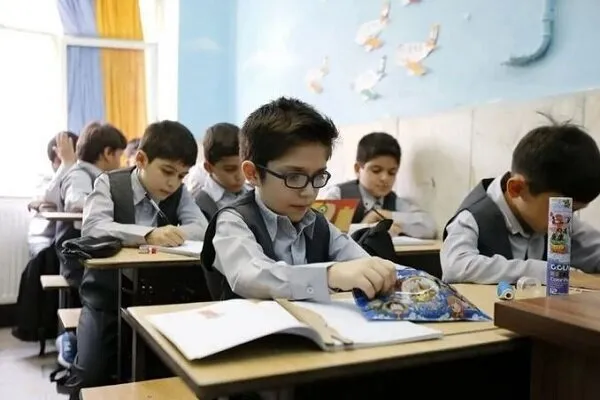 آموزش غیرحضوری در مدارس هرمزگان یک هفته دیگر ادامه دارد