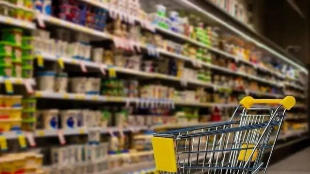اعتراض نایب رئیس کمیسیون اصل ۹۰ به حذف سه دهک از چتر حمایتی