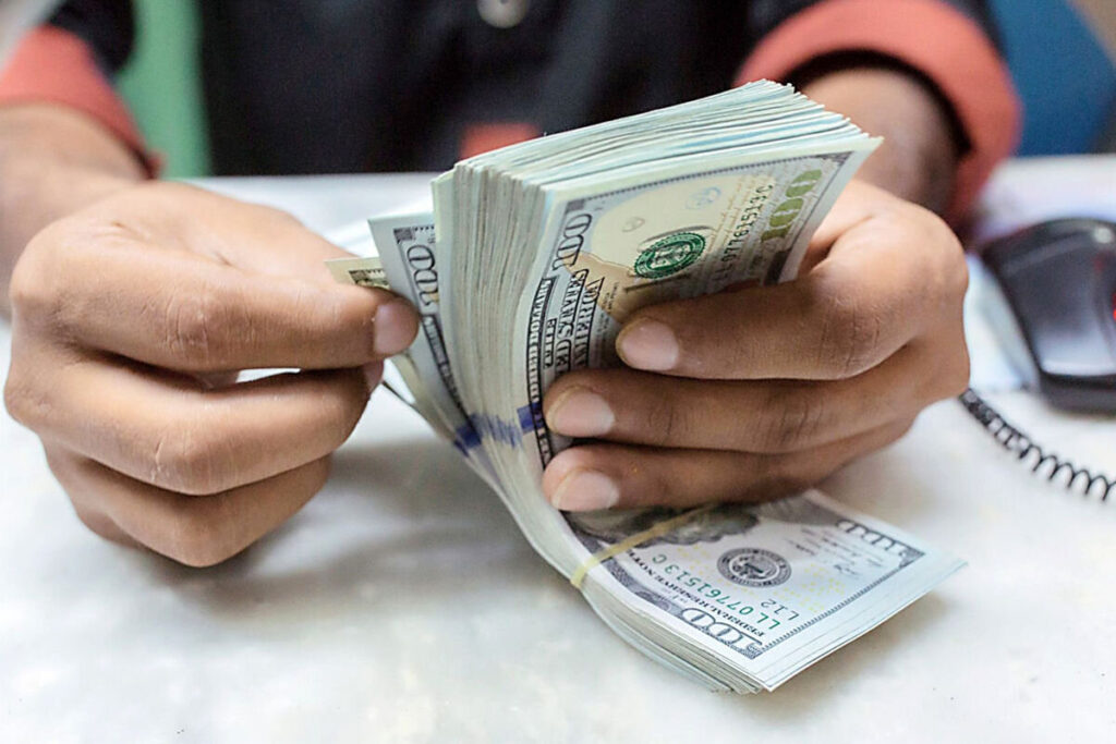 افزایش قیمت دلار و یورو در مرکز مبادله ایران