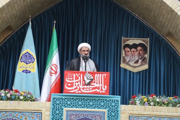 امام جمعه همدان صلح بدون قدرت بی اثر است