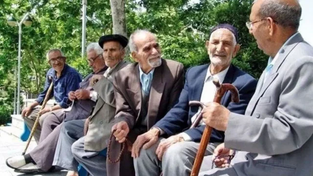 امکان خرید ۱۰ روز زودتر برای بازنشستگان فراهم شد