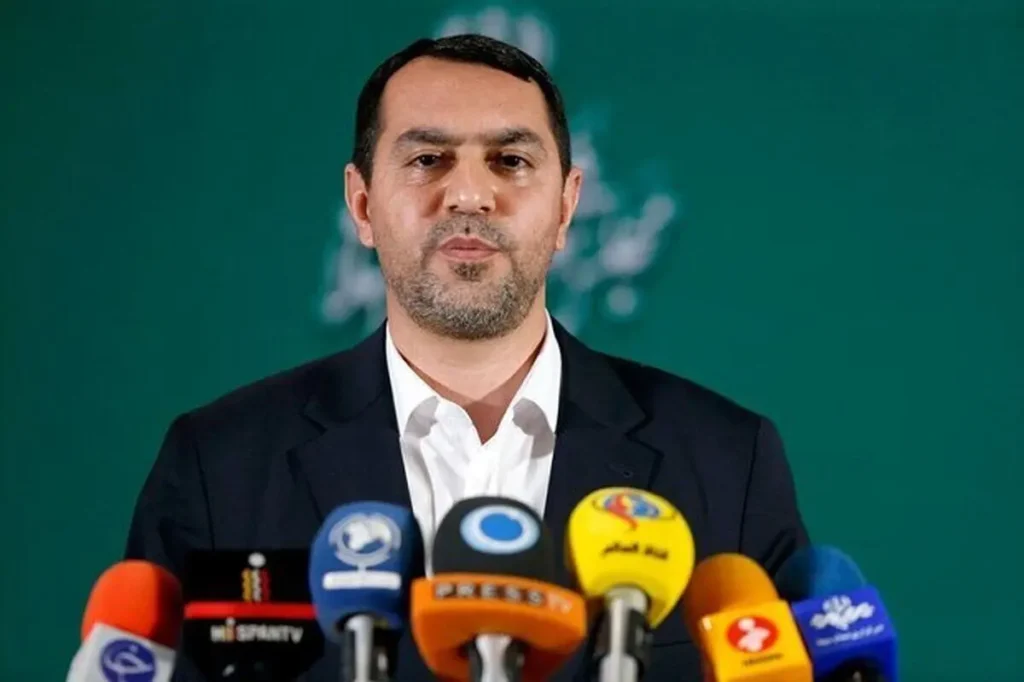 انتقاد نماینده مجلس از جایگزینی نامه اداری به جای قانون بازنشستگان