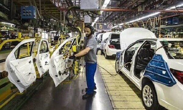 بازار خودرو همچنان درگیر افزایش قیمت ها