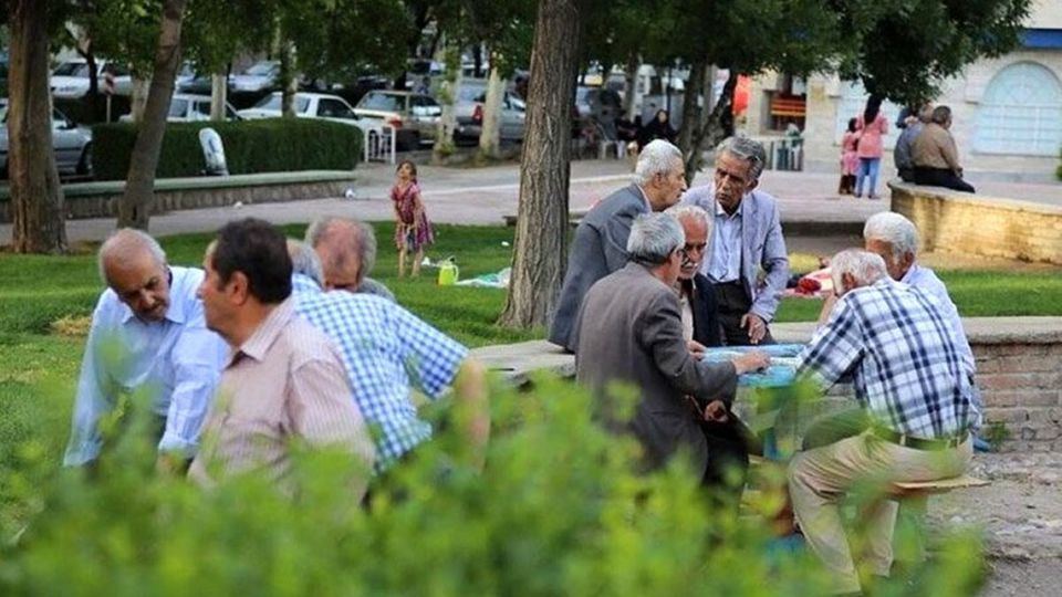 بازنشستگان در انتظار واریز معوقات اردیبهشت ابهام ادامه دارد