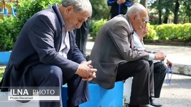 بازنشستگان درمان رایگان حق قانونی ماست تعهدات را عملی کنید