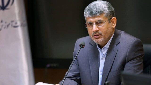 بازنشستگان می توانند در مدارس غیردولتی تدریس کنند