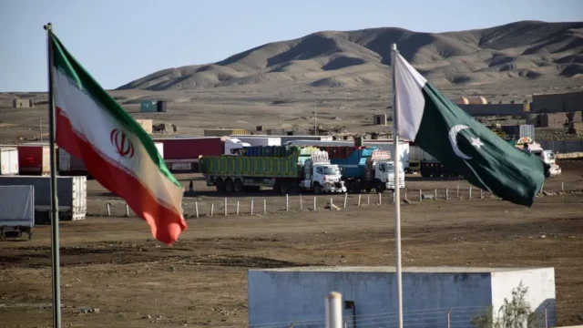 بازگشت تجارت در مرز ریمدان با پاکستان پس از رایزنی ها