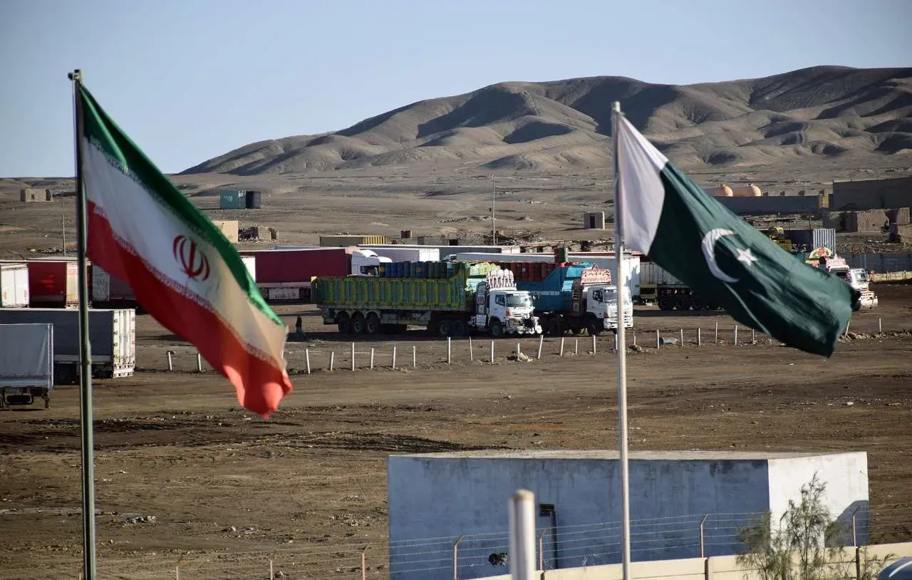 بازگشت تجارت در مرز ریمدان با پاکستان پس از رایزنی ها