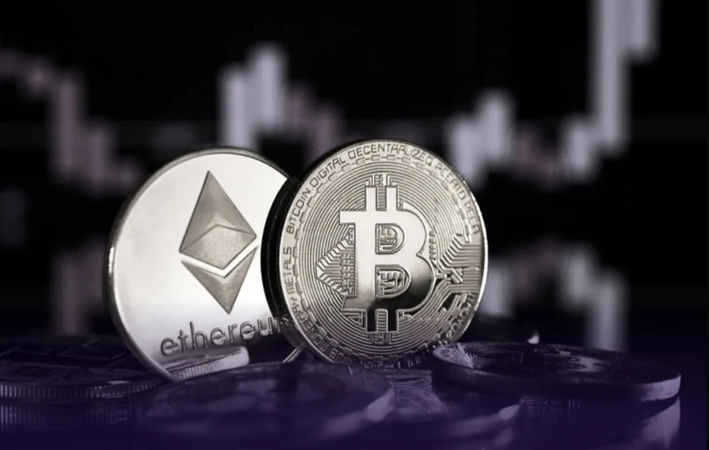 بیت کوین امروز ۵ آبان ۱۴۰۵ به ۷۹ ۶۰۶ دلار رسید