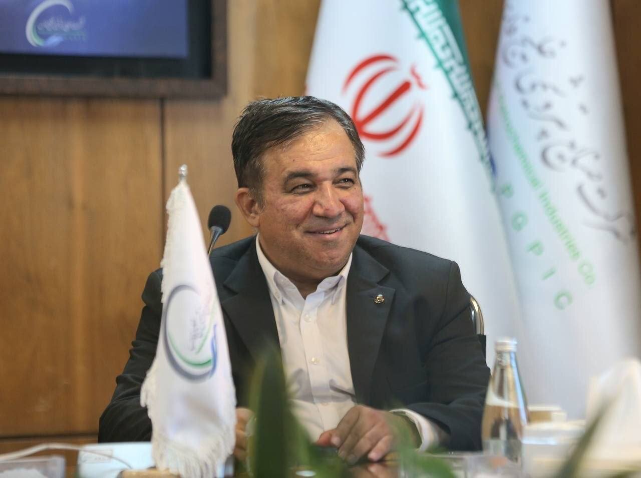 تجارت دروغ کاربران خبرآنلاین به تاجرنیا واکنش نشان دادند