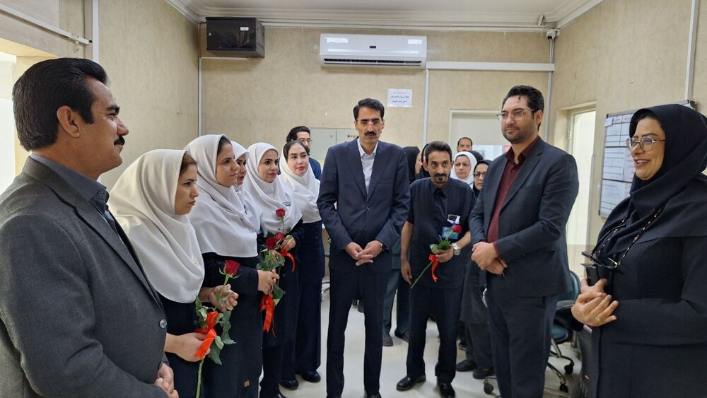 تجلیل از پرستاران اورژانس بیمارستان خاتم الانبیاء زاهدان با حضور سرپرست دانشگاه علوم پزشکی و مدیرکل دیوان محاسبات استان
