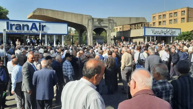 تجمع بازنشستگان هما برای احقاق حقوق درمانی و معیشتی خود
