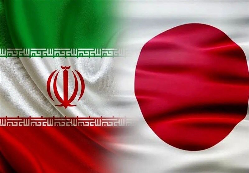 تجمع بزرگ مخالفان جنگ علیه ایران در مقابل سفارت آمریکا در توکیو