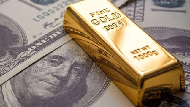 تحولات قیمت دلار و طلا نوسان شدید در آغاز آبان ماه