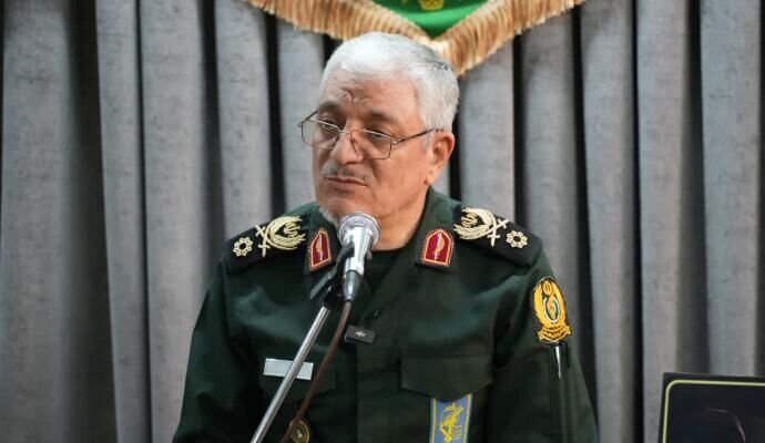 تولید تسلیحات در وزارت دفاع متوقف نشد سردار طلایی نیک خبر داد