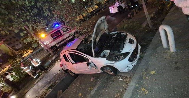 حادثه مرگبار در بزرگراه حکیم رهاسازی یک زن محبوس از پژو ۴۰۵