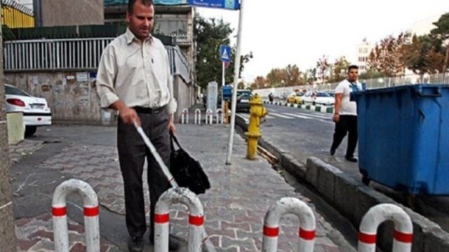 دشواری های تردد معلولان در معابر یزد