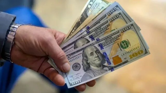 دلار آزاد امروز با ثبات نسبی ۲۷۱ هزار تومان آغاز شد