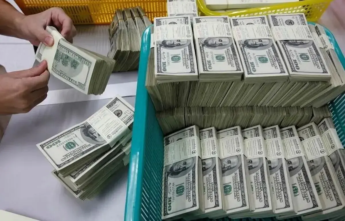 دلار آزاد امروز با قیمت ۲۶۹ هزار ۵۰۰ تومان معامله می شود
